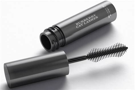 burberry cat lashes sample